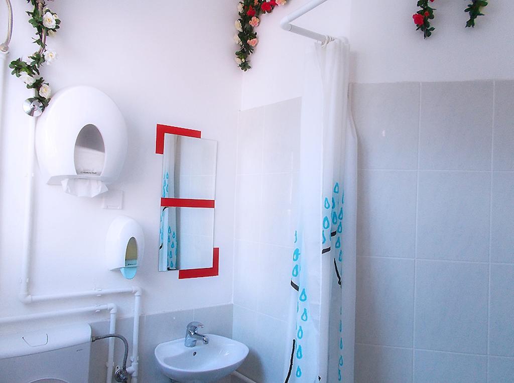 Hostel El Diablo Belgrad Rum bild